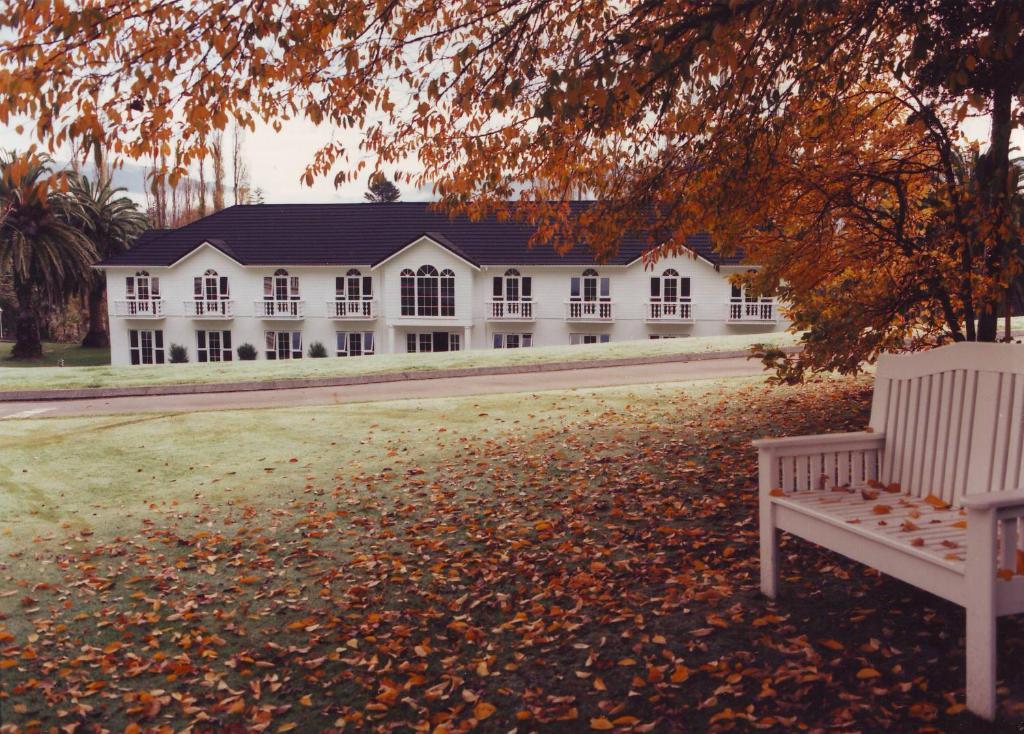 Wallaceville Motor Lodge Upper Hutt Exterior photo